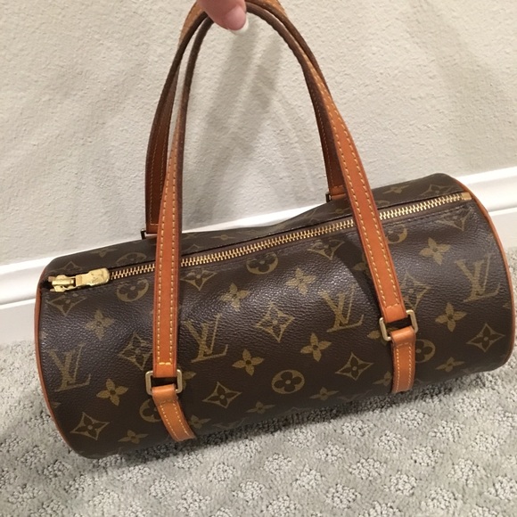 Louis Vuitton Handbags - Authentic Louis Vuitton Papillon 26 Handbag